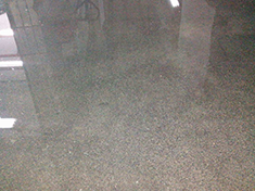 Wear-resistant floor